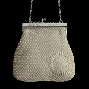 VINTAGE Beaded Cream Clutch Evening Bag Purse Silver Chain Kiss Lock Floral
